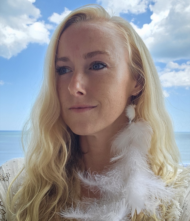 Alma Lowe